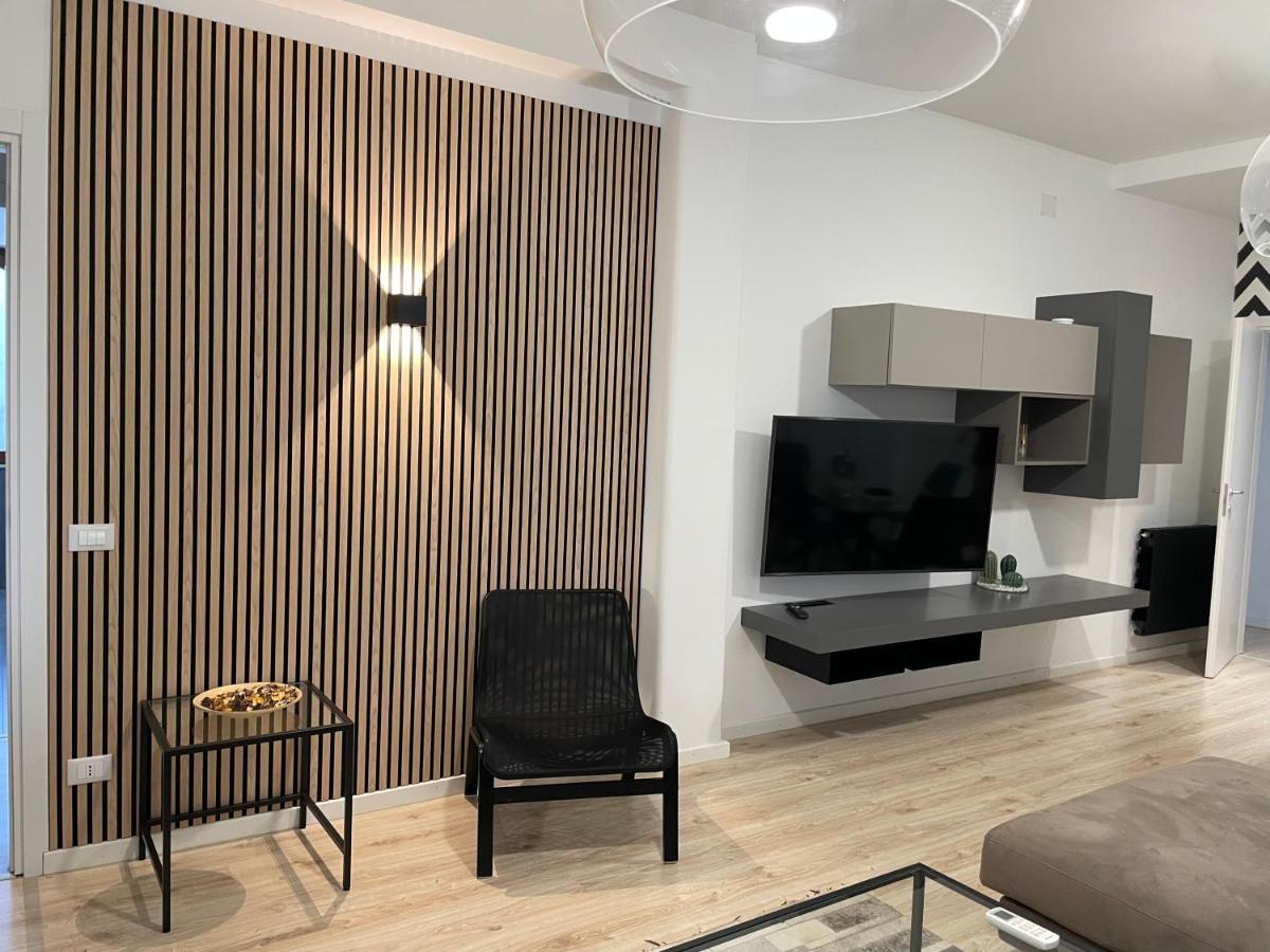 Aci Boutique Apartment Aci Trezza Bagian luar foto