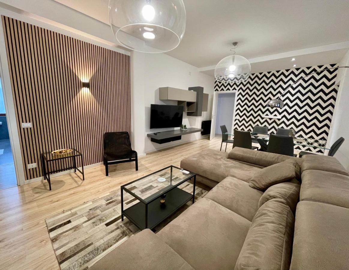 Aci Boutique Apartment Aci Trezza Bagian luar foto